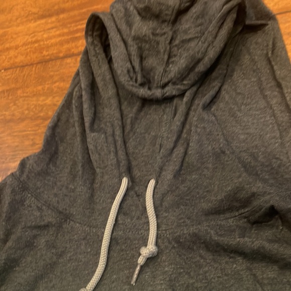 Hoodie, new gray size large 23 inch armpit to armpit , shoulder to bottom 26 - Picture 2 of 3